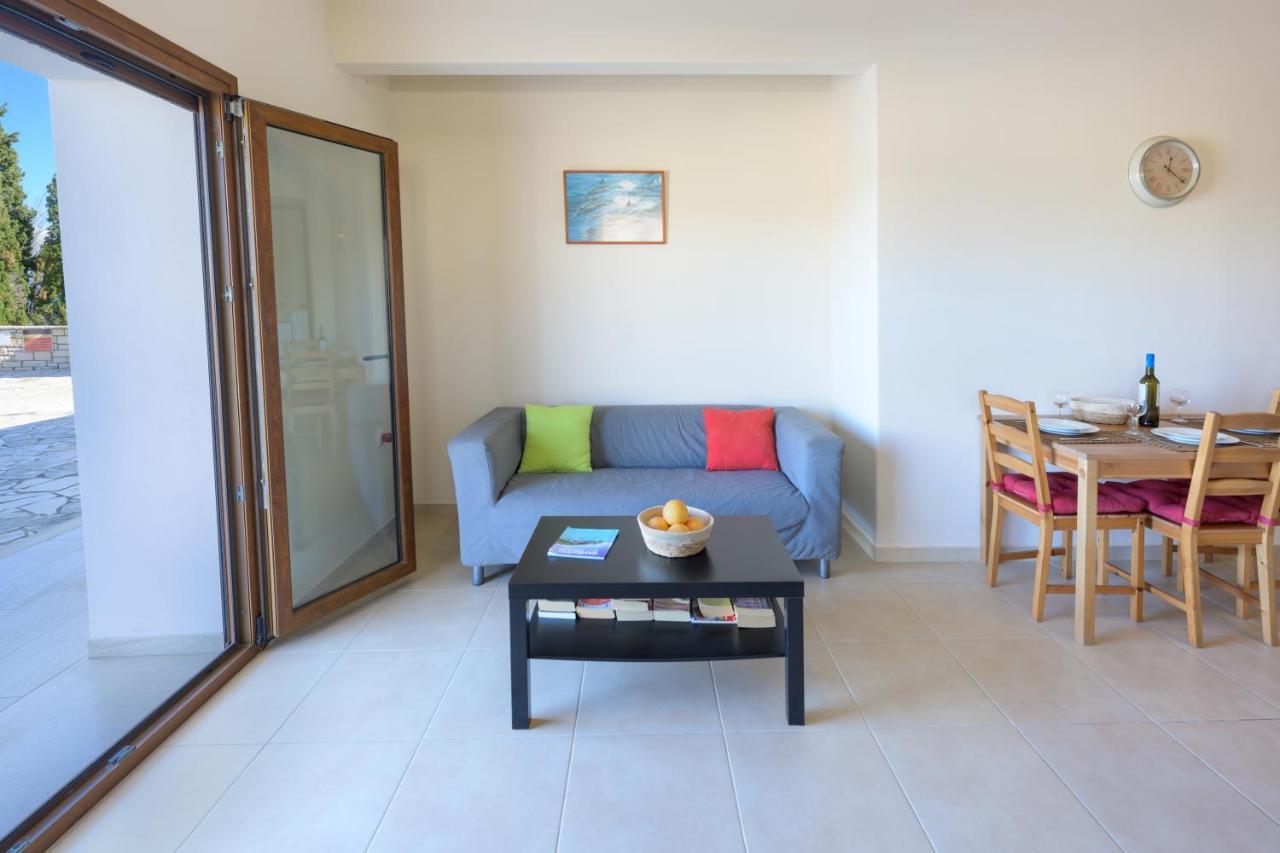 Pangolas Apartments Paxos Longós Exterior foto