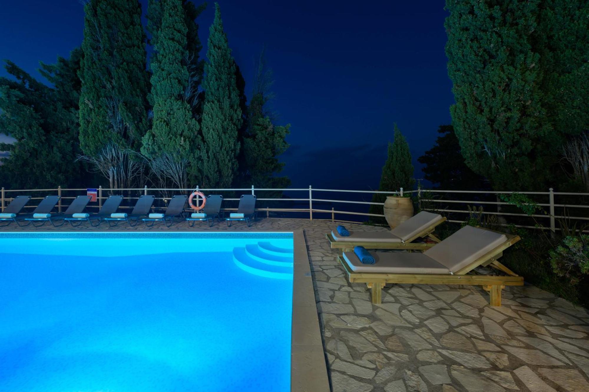 Pangolas Apartments Paxos Longós Exterior foto