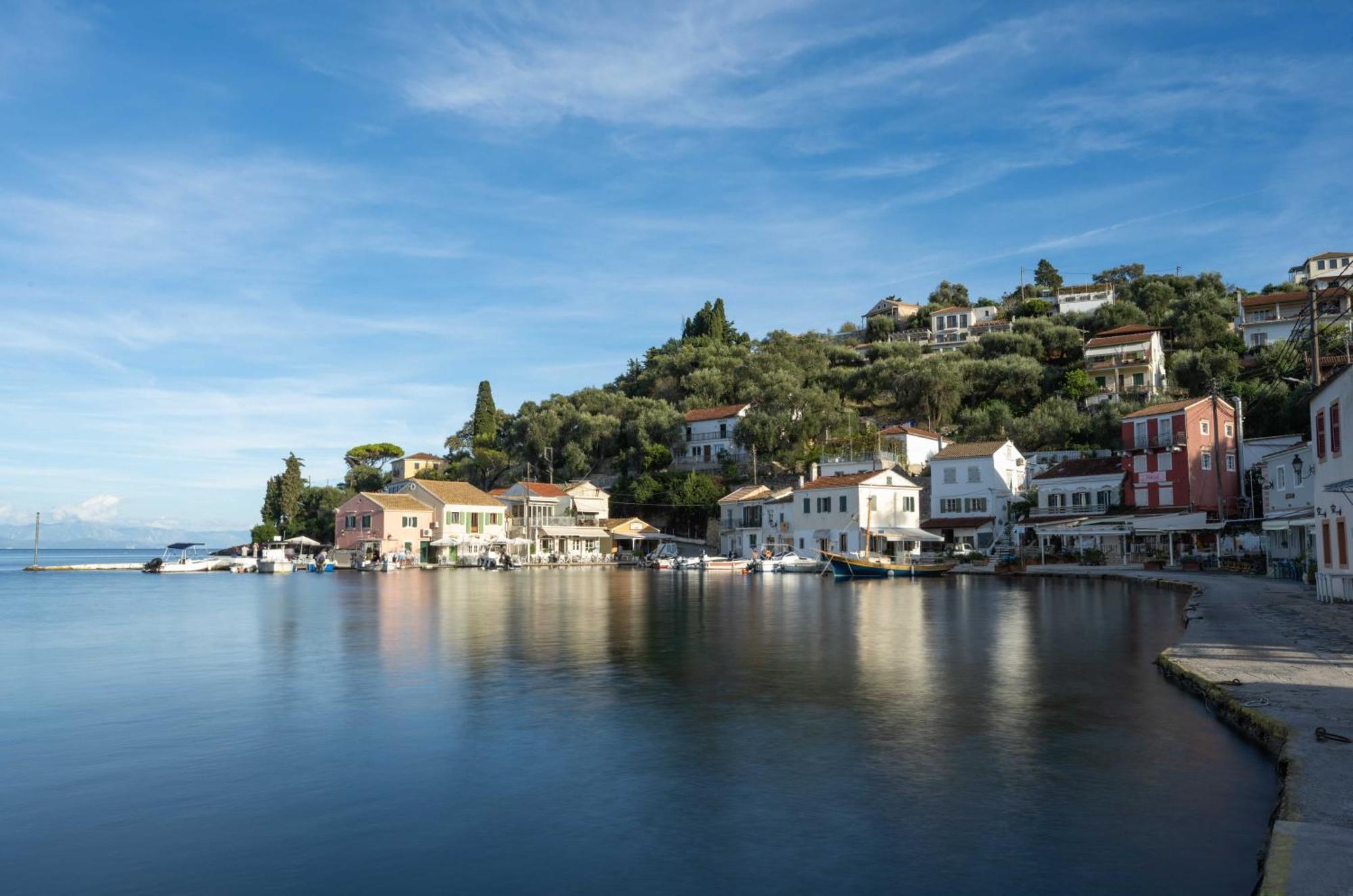 Pangolas Apartments Paxos Longós Exterior foto