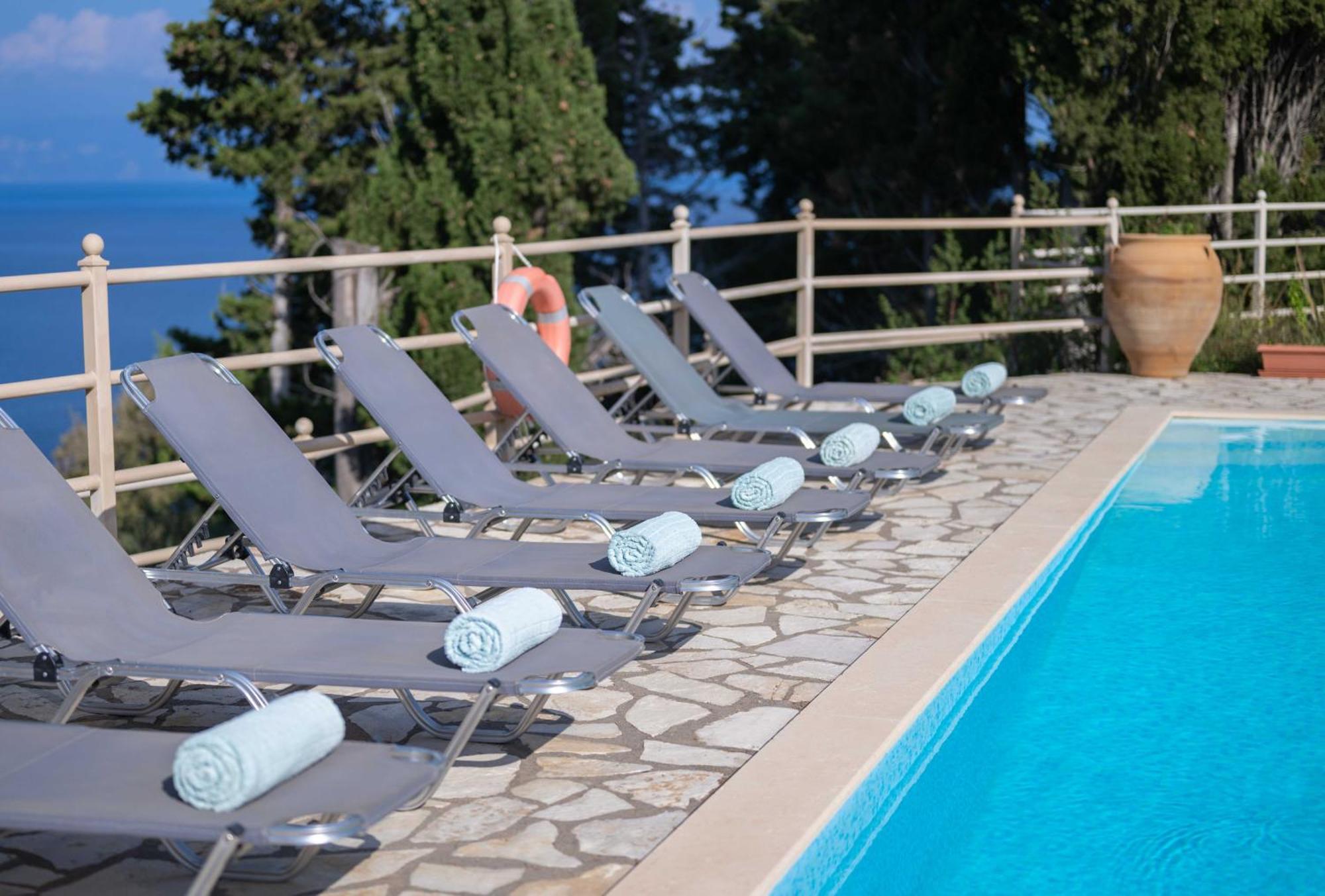 Pangolas Apartments Paxos Longós Exterior foto
