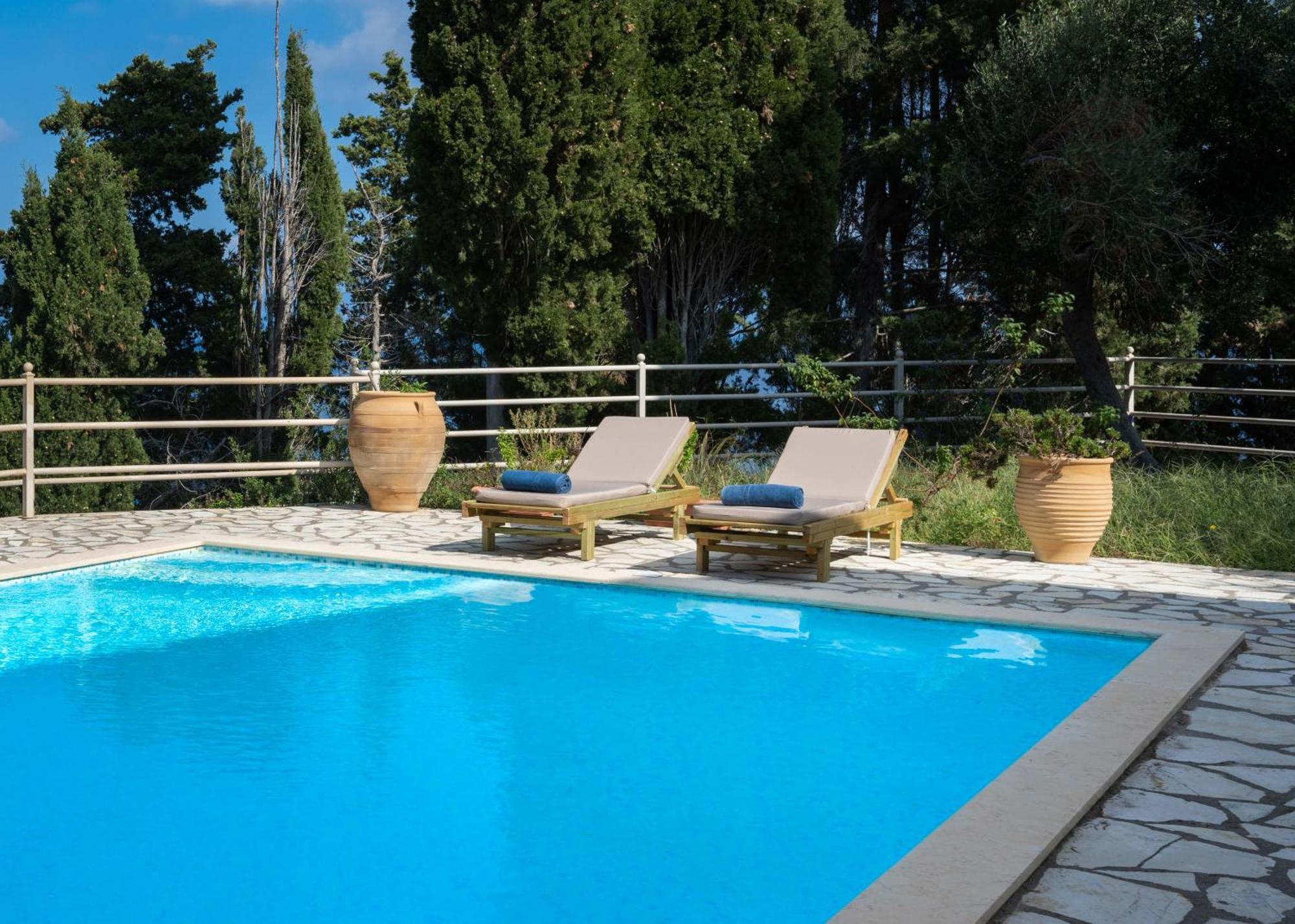 Pangolas Apartments Paxos Longós Exterior foto